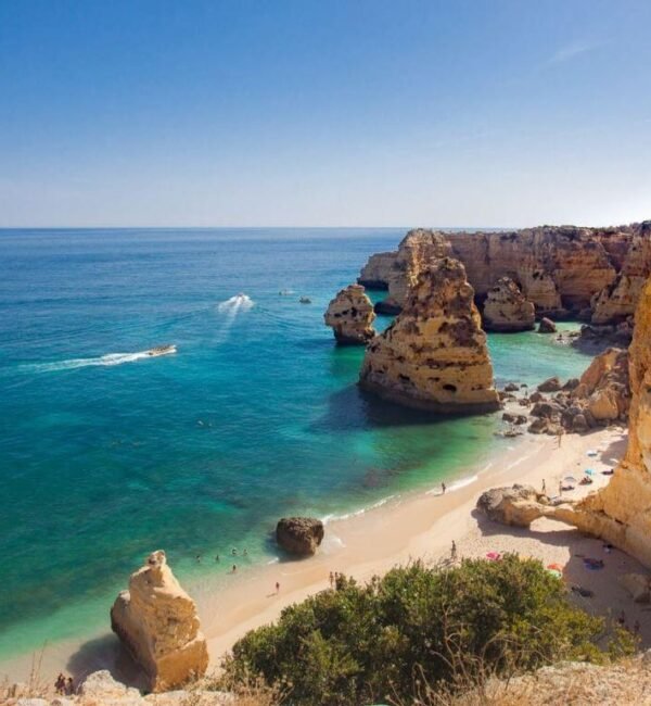 Plage de Marinha, Lagoa