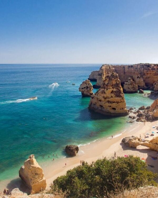 Praia da Marinha, Lagoa